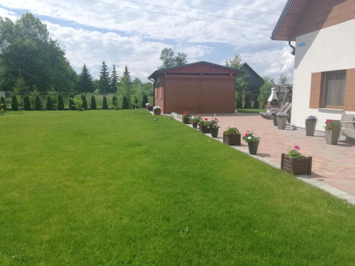 Apartamenty Pod Magnolia Bialowieza Bagian luar foto